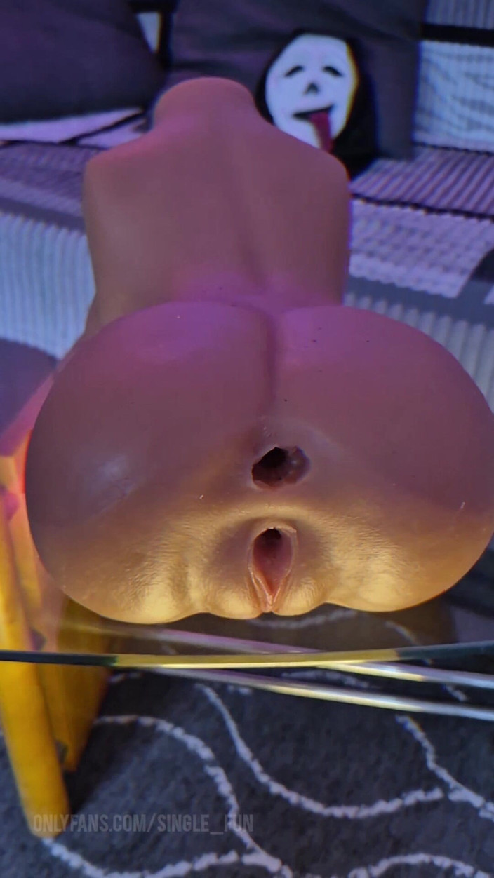 Single_fun: 仮面の男ファックダッチワイフ