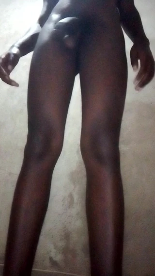 Masturbação no banheiro sozinha