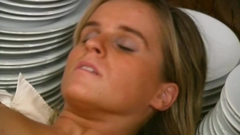 Inhonorof porn: एप्रन के नीचे कुछ भी नहीं: रसोई काउंटर पर गुदा बकवास