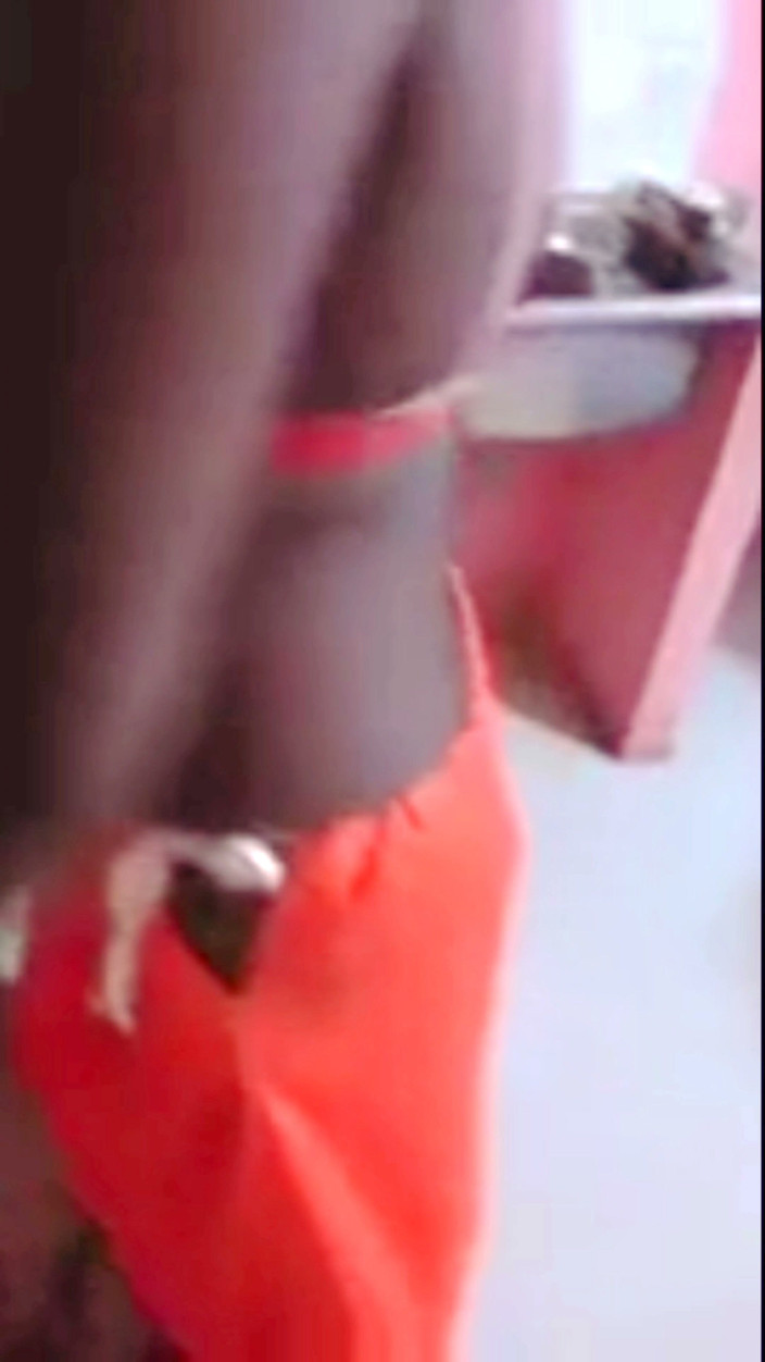 RenuRaj: Desi Tamil Cameriera in reggiseno Petticoat pulizia stuzzica e cavalcata...