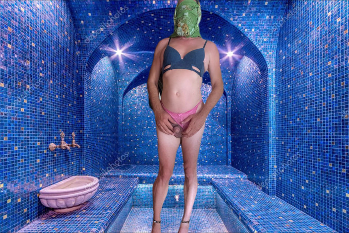 cd_aysemmm: Estoy en la casa de baños, ven y sé mi...