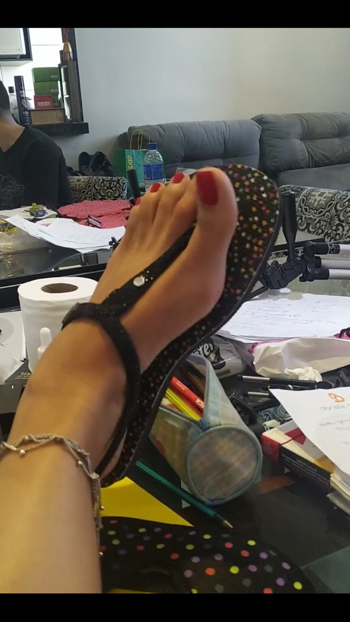 KiffaFeet: 独家 Vídeo 与我的新 havaianas 凉鞋