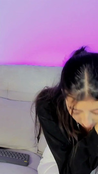Sexy Latina Masturbates While in Her Room for Her User