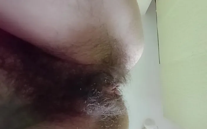 BW_Dolphin: My Butts Are Itching Today. Fart. Hairy Pussy with Open...