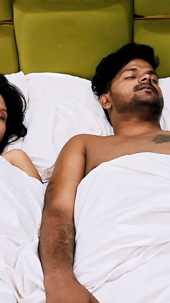 BabyTina2: bhaartiy ghar par sautele bhaee aur sauteli bahan ke bich...