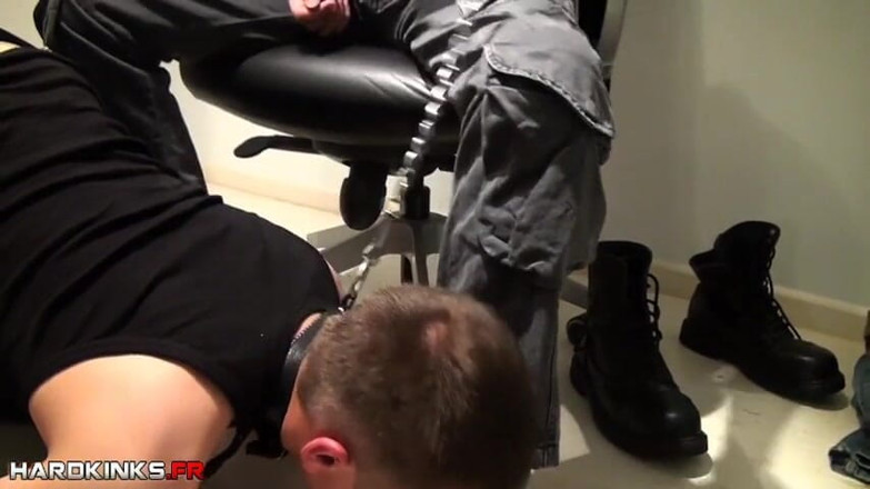 Hard Kinks: Dr. Wess and Cristian : how to become a human pet