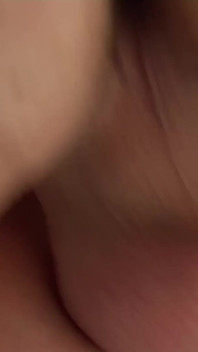 Loira peituda milf Chloe B adora foder grandes garanhões de pau branco