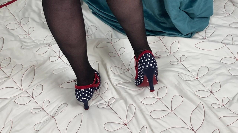 Mr MF: Mevrouw rijpe voeten strippend naar hem Indisch