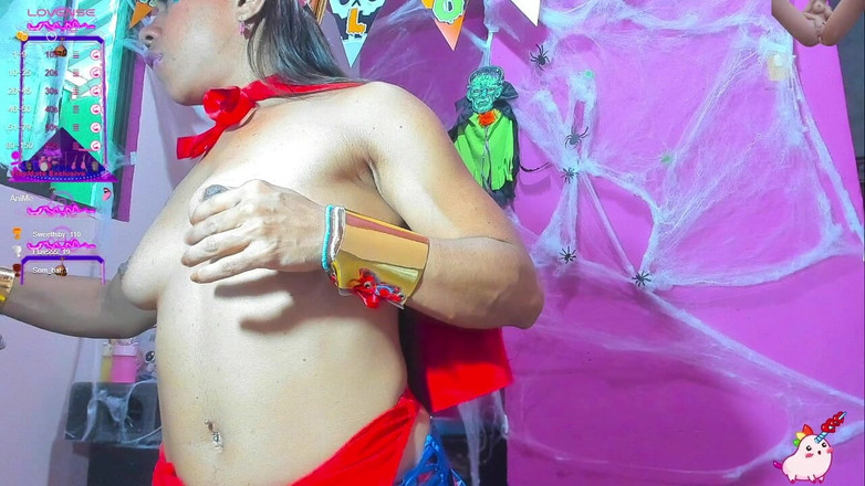 Barbychocolat: Buon Halloween wonder woman ama il tuo cazzo molto esotico...