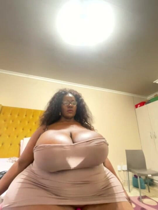 Legendary Booty Overdose: Tante semok menggoda &amp; menyangkal
