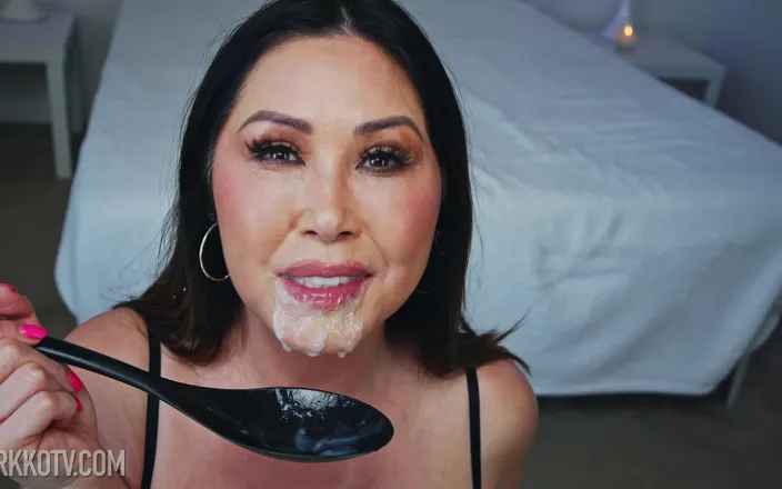 DarkkoTV: Kianna dior sborrata a cucchiaio con jonni darkko
