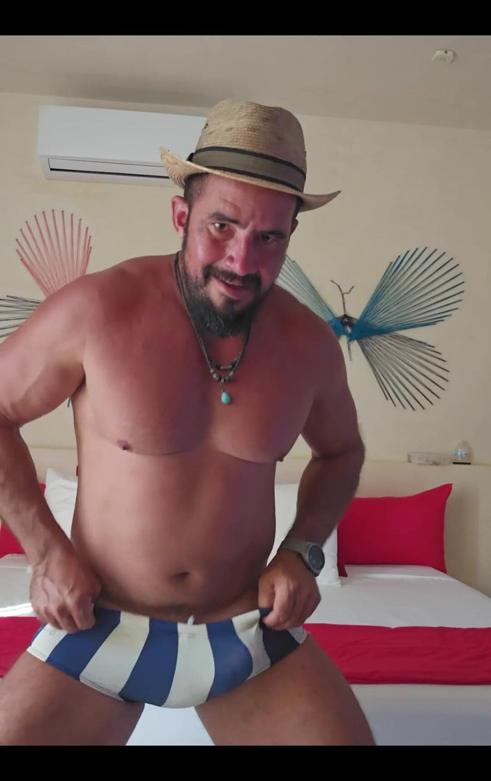 TPOWERX: J’ai beaucoup de soleil à la plage et maintenant je suis...