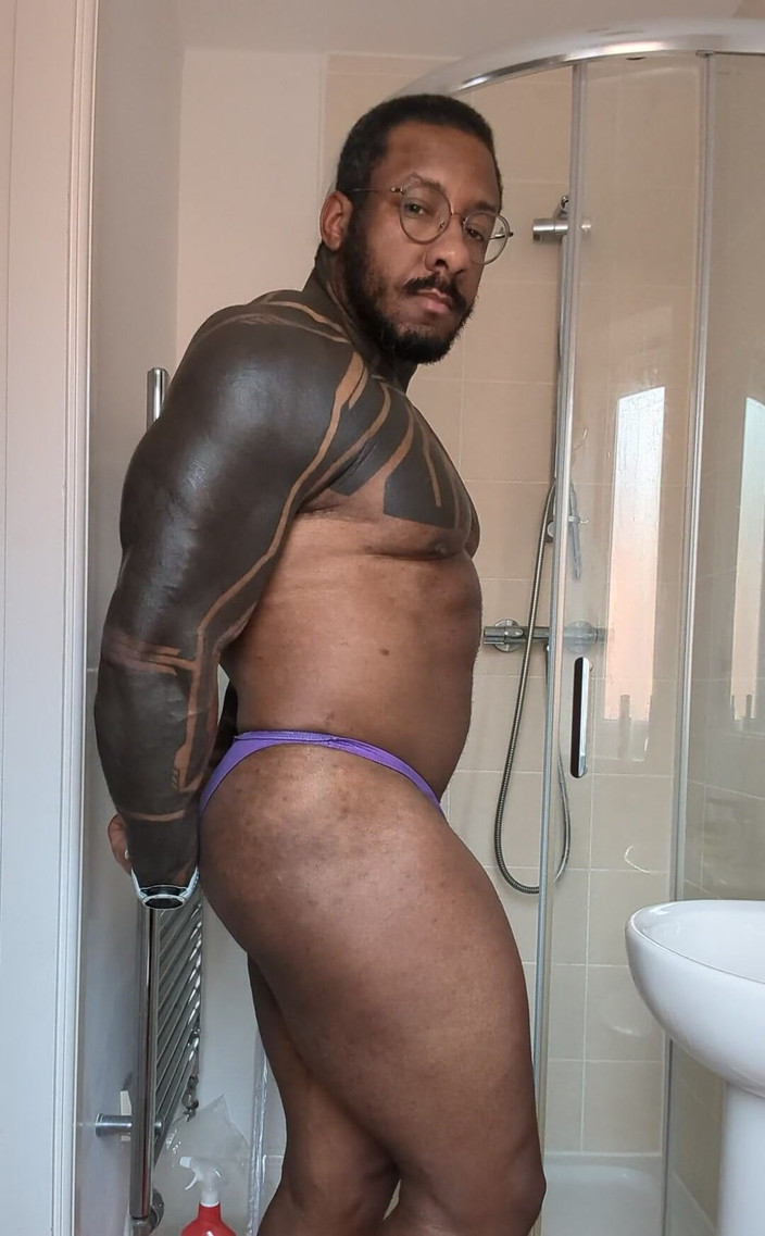 Amadeus: コーチのポーズを取る。アマデウス・モード