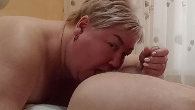 Zona901: Gozando de masturbar meu pau e lamber a bunda