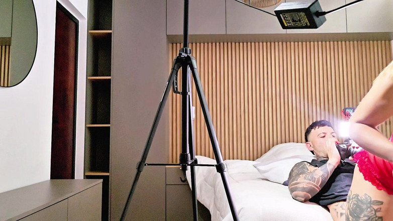 Young big apple: Saya memakai pakaian dalam seksi dan melakukan hubungan seks dengan...