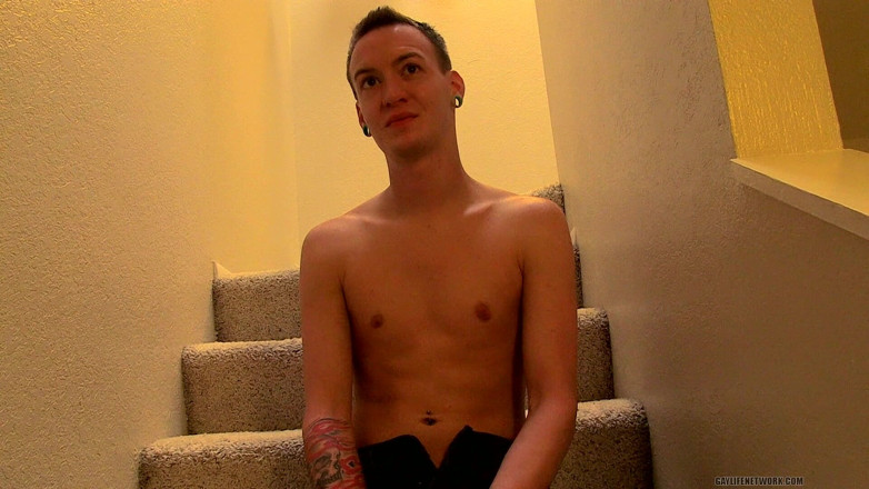 Lollipop Twinks: セクシーなセクシーなセックス後のインタビュー