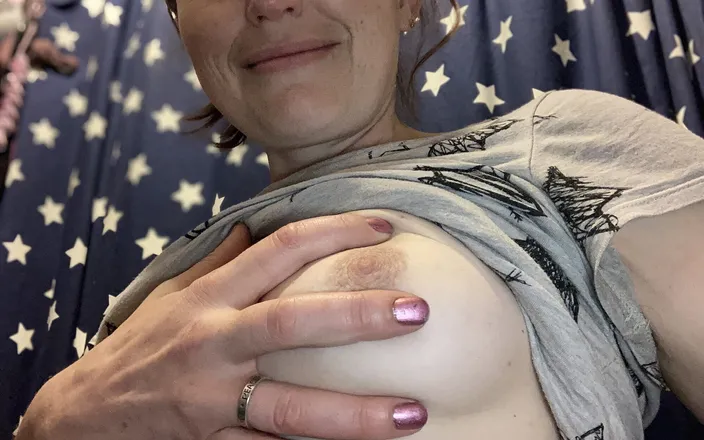 MistressWriggler: Sexy Fun MILF Plays with Her Perfect Tits with Frozen...