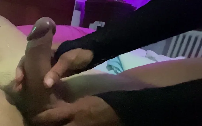 Sexentaynuevex: Night Time Handjob with Soft Ballbusting: She Massages Cock and...