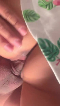 Il Cugino Perde Il Controllo E Finisce per Scopare La Cugina Vergine Fino a Quando Non Eiacula Dentro Di Lei