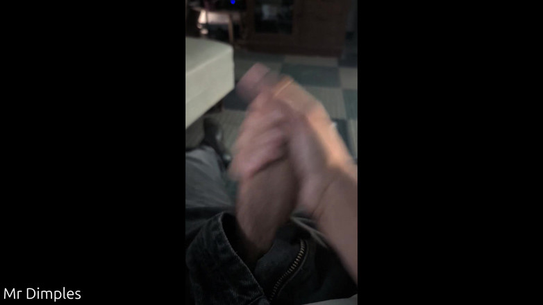 Mr Dimples: A trebuit să mă fur în altă cameră să mă masturbez!