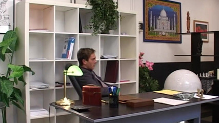 Anal Invasion: 良いふしだらな女のための強力なアナルインパクト