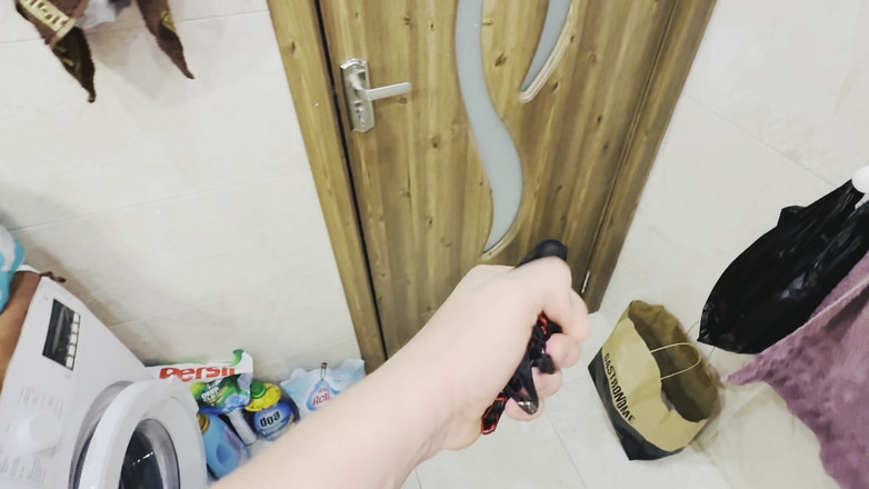 sexalko: Mamă sexy în ciorapi mi-a dat o muie și i-am introdus pula...