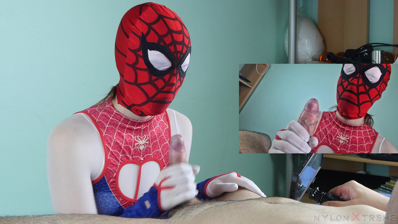 Nylon Xtreme: Elena clarck spinnen-blowjob