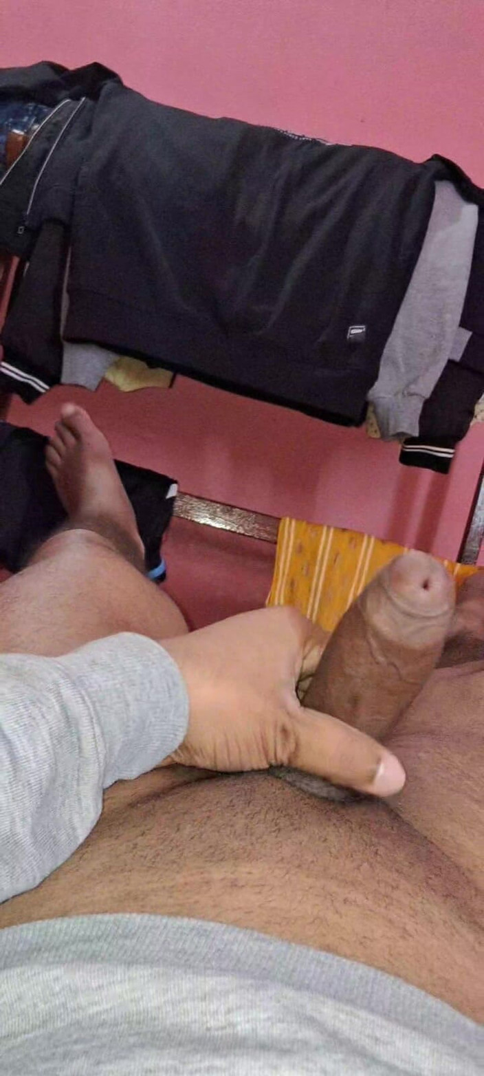 Rajveer Bhumihar: Дезі індійський молодий хлопець мастурбує