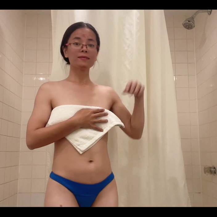 sweethanajapanese: セクシーな女の子の小さな体