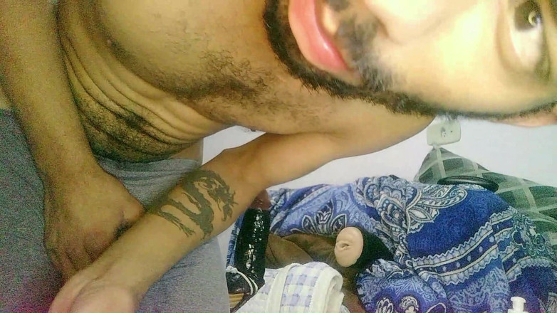 Virtual ToyBoy: Pamer nakal berbulu