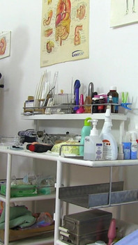 Gynekologická prohlídka blonďaté zralé ženy