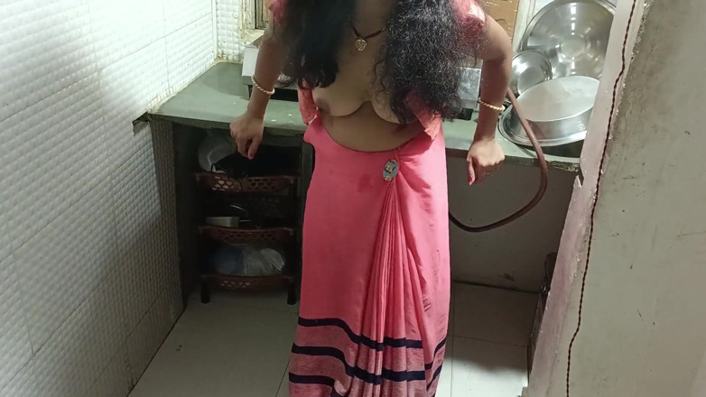 Pstarindia123: Cel mai bun videoclip indian cu sex dur în bucătărie