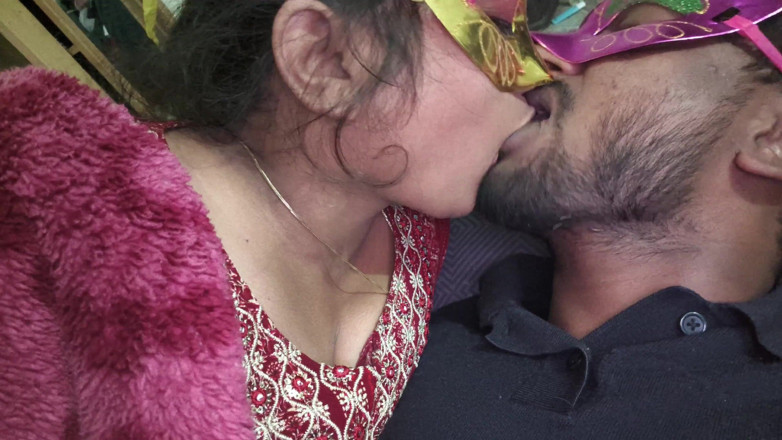 Dreamguys: Desi Hot Wife Kissed with Boobs Sucking, Indian Hot Sexy...