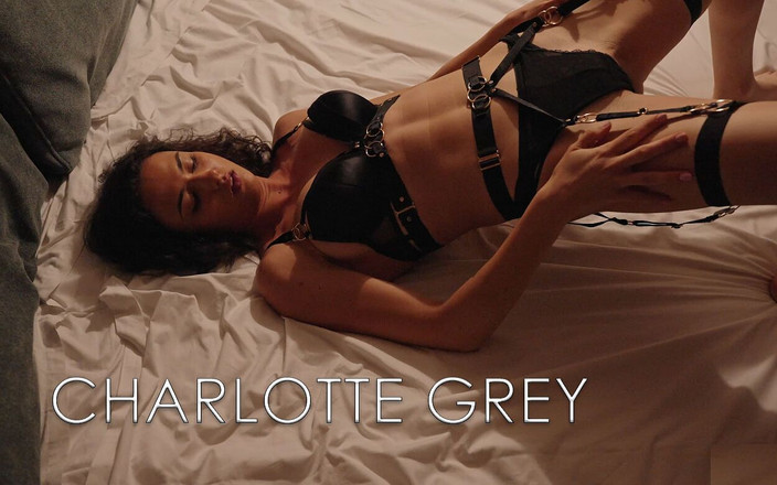 Sensual-X: Charlotte Grey - thủ dâm cơ thể hoàn hảo