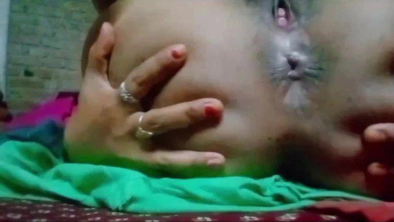 Human creator: Desi Indian Girl Applied Oil in Her Pussy and Took...