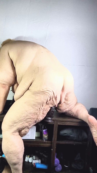 HerculesnVENUS: Bos menungganginya di mejanya dan memeknya adalah yang terbaik