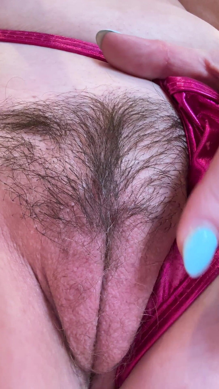 Sophie James: 苏菲詹姆斯超级金发粉红色弹射，我应该刮毛吗？