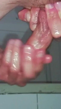 Shayan Deniz - Real Amateur Bath Tub Video