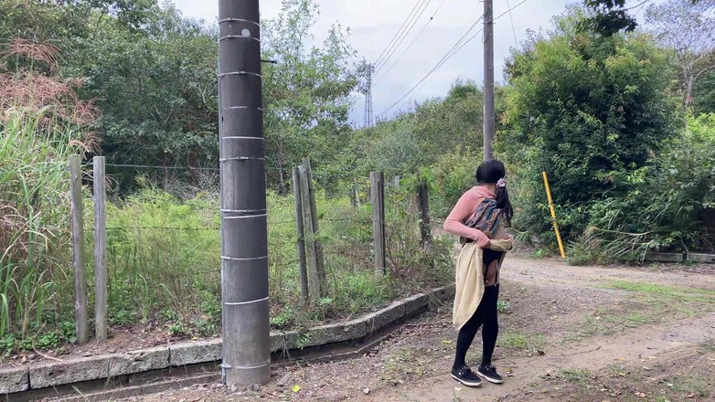 megu2002: 노출 걷기는 위험으로 가득합니다.