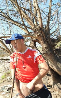 Hardnoisex: Дрочу мой член на улице у гор