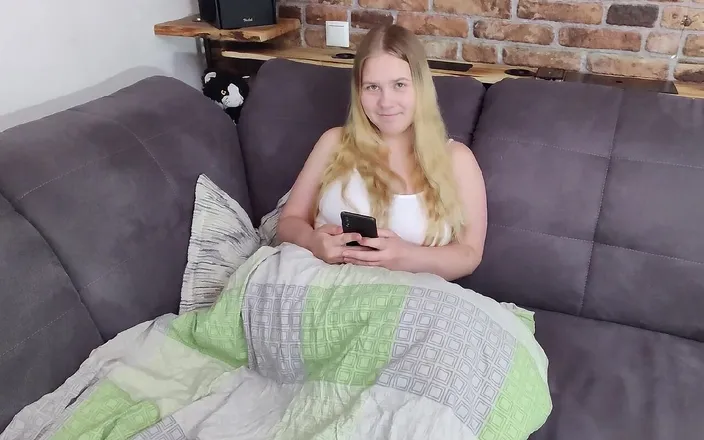 Maja Meer: Sperm Against Sore Throat!