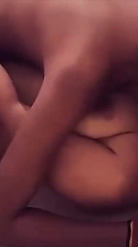 Desi Bhabi Velký zadek ošukaná zezadu
