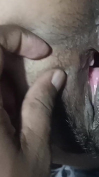 Tetička mé sousedky šuká můj penis
