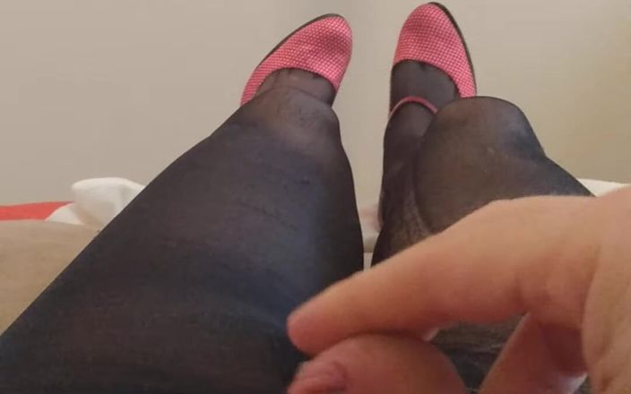 Sissy Cindy: Maricas Femboy em Meia-calça