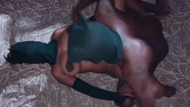 King master: 힌디어 오디오로 Jija를 뿜어 내는 인도 의붓 여동생