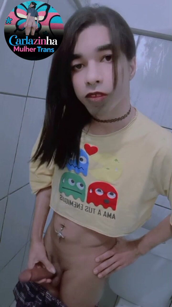 Srta. Carla: She Carla Young Shemale Woman in Short Shorts and Naughty...