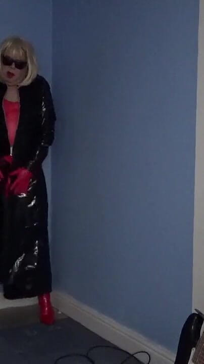 Leather Kirsten: Getting Horny in Pvc and Leather