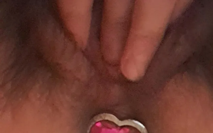 Mommy big hairy pussy: Butt Plug Bottom View