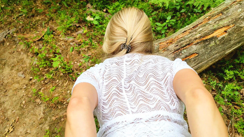 S-Wife Katy: Gift MILF låg bakom turistgruppen och ville bli knullad precis...