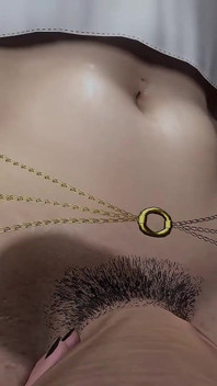 Futanari en POV. Trio. La nonne était ligotée et a sucé son gros pénis jusqu’à ce qu’elle jouisse dans notre bouche